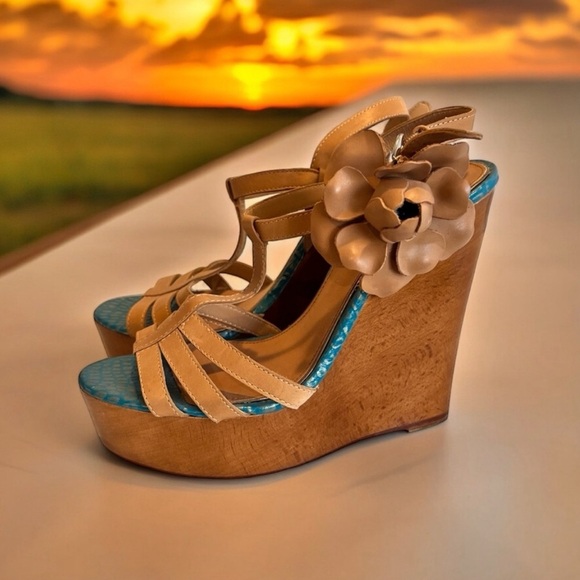 Badgley Mischa. Wooden wedge heeled sandals Gorgeous Flower Leather Wood - Picture 8 of 16